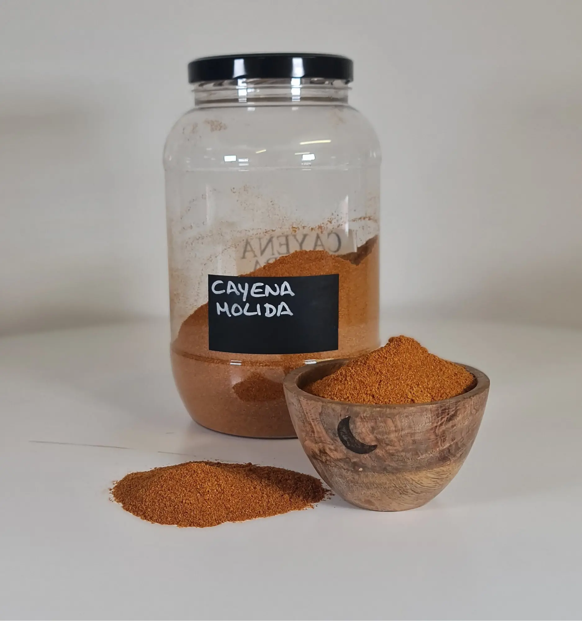 Cayena molida bote y cuenco