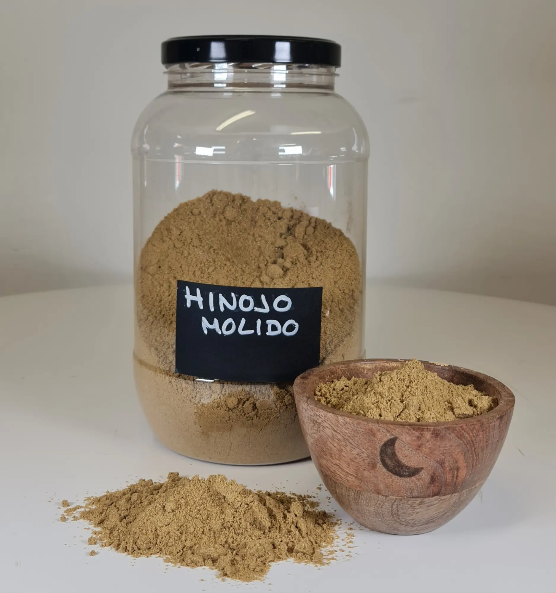 Hinojo molido bote y cuenco