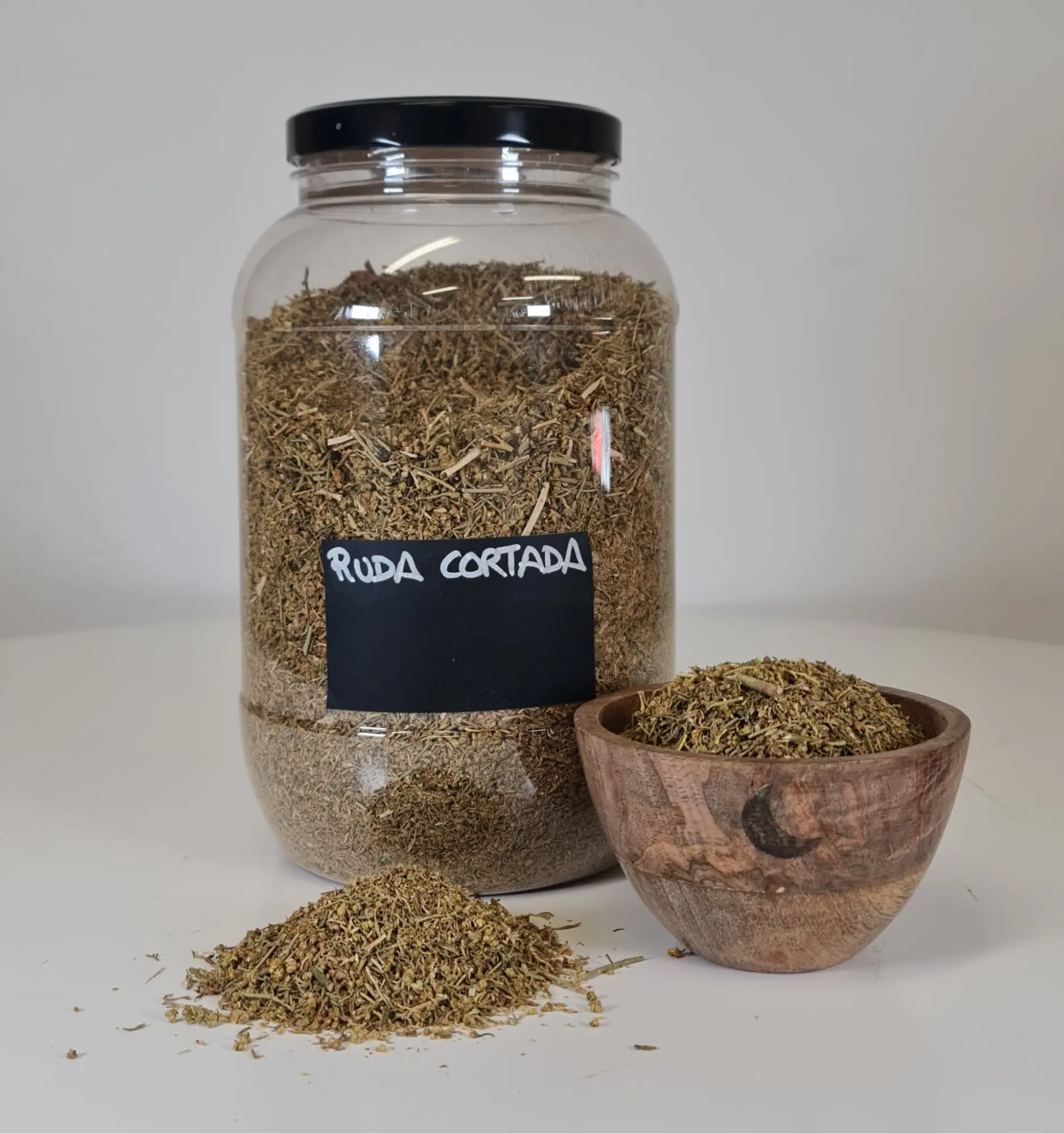 Ruda cortada bote y cuenco