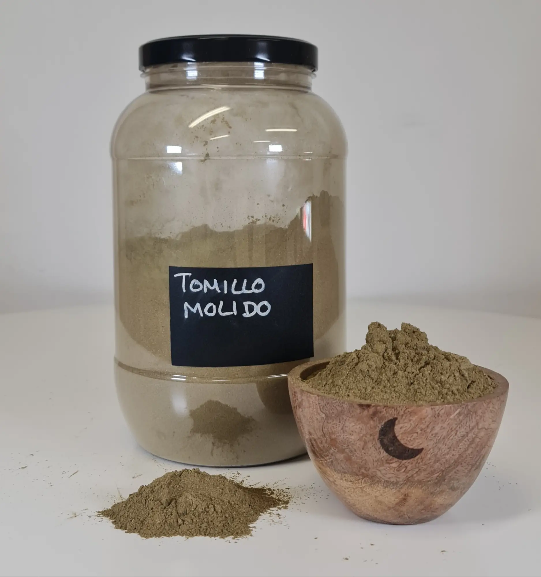 Tomillo molido bote y cuenco