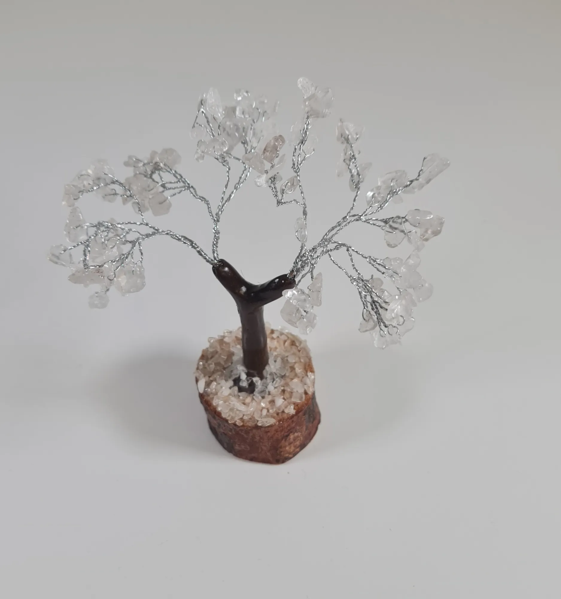 Árbol de piedras de cuarzo transparente
