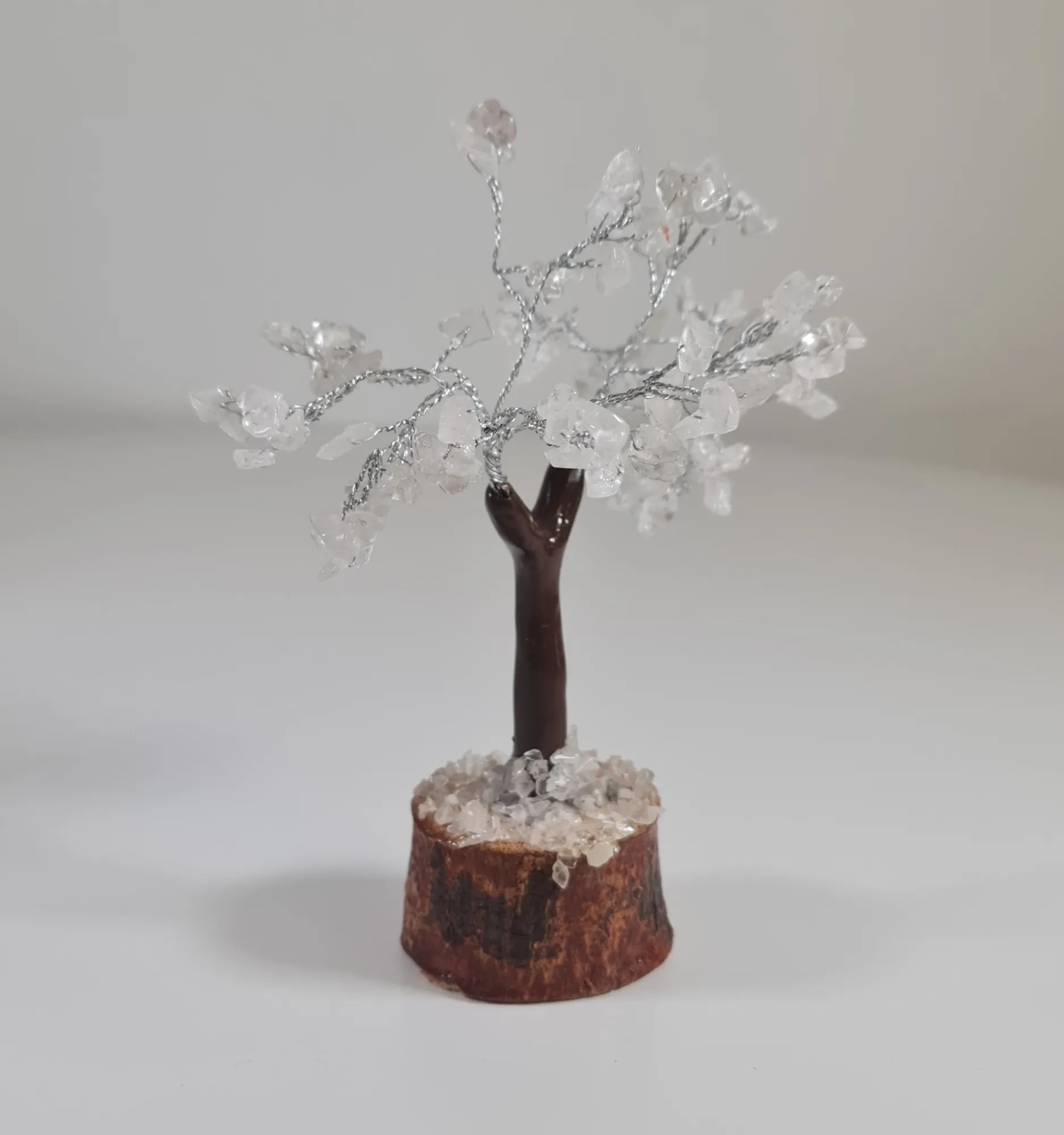 Árbol de piedras de cuarzo transparente