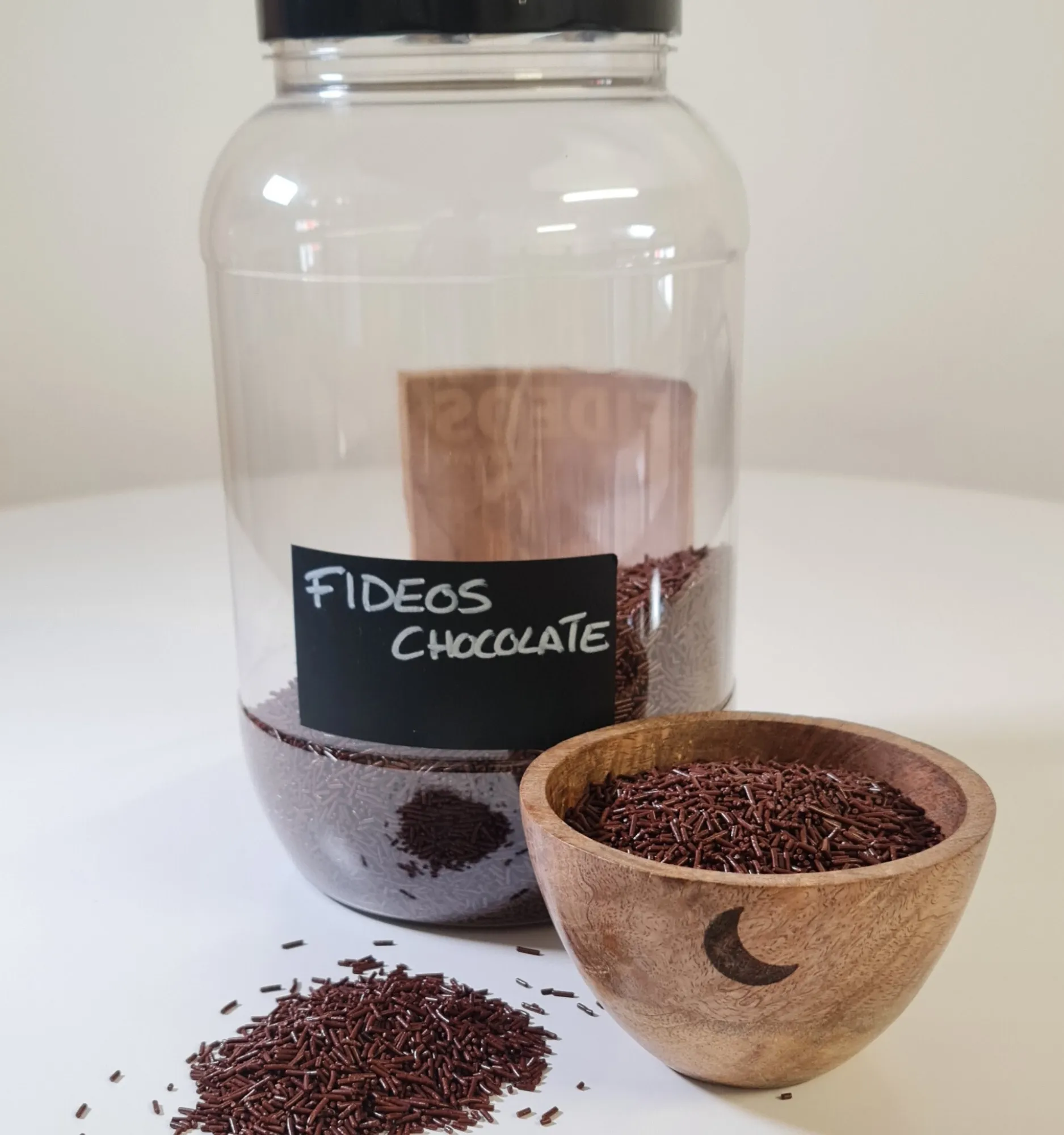 Fideos chocolate bote y cuenco