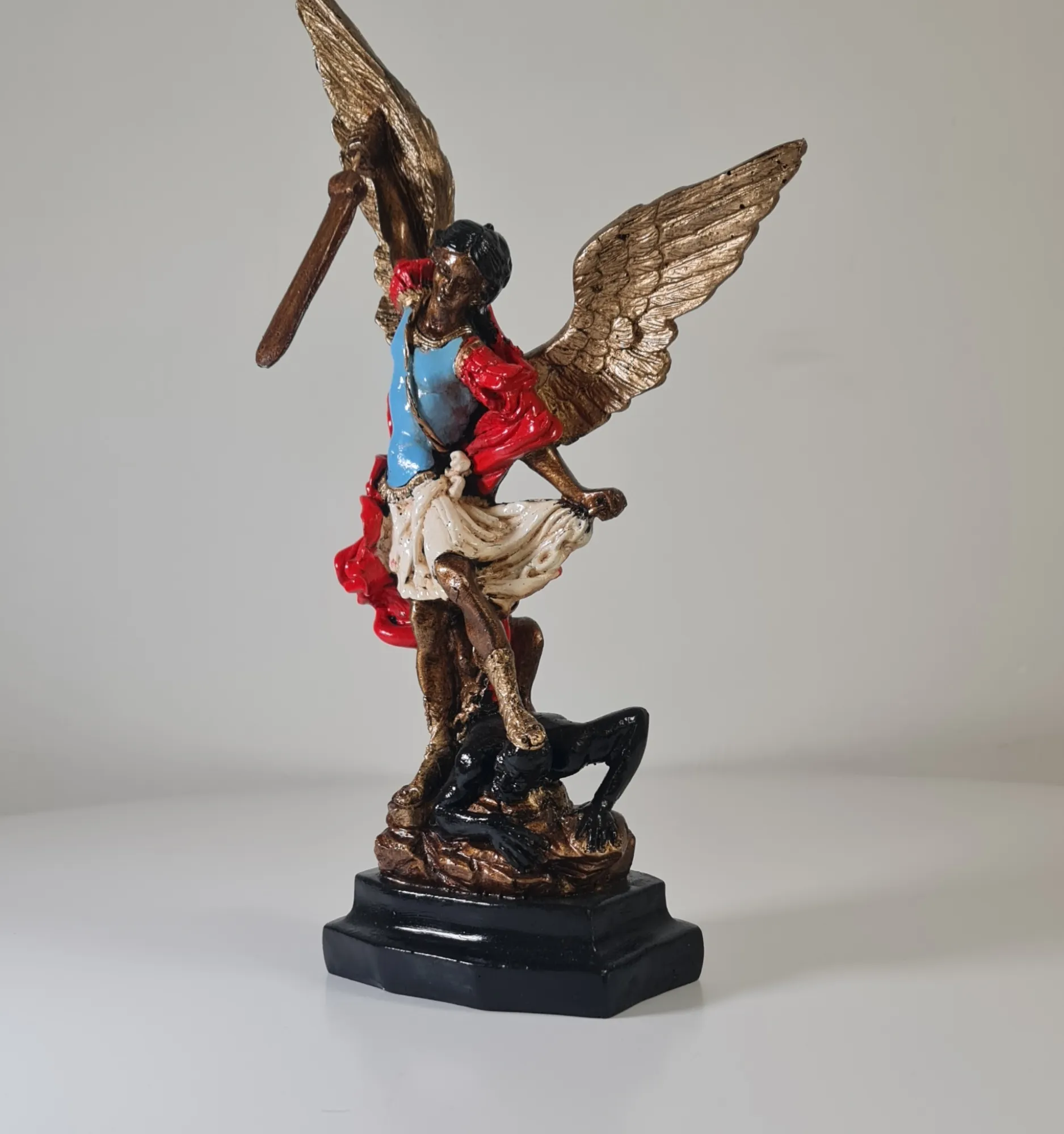 Figura Arcángel San Miguel