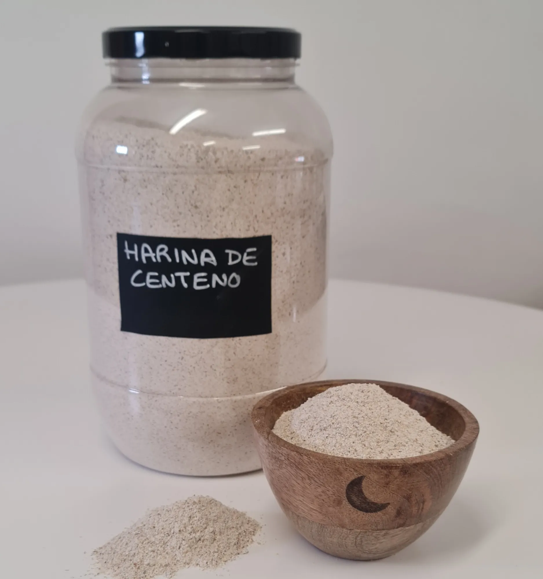 Harina de centeno bote y cuenco