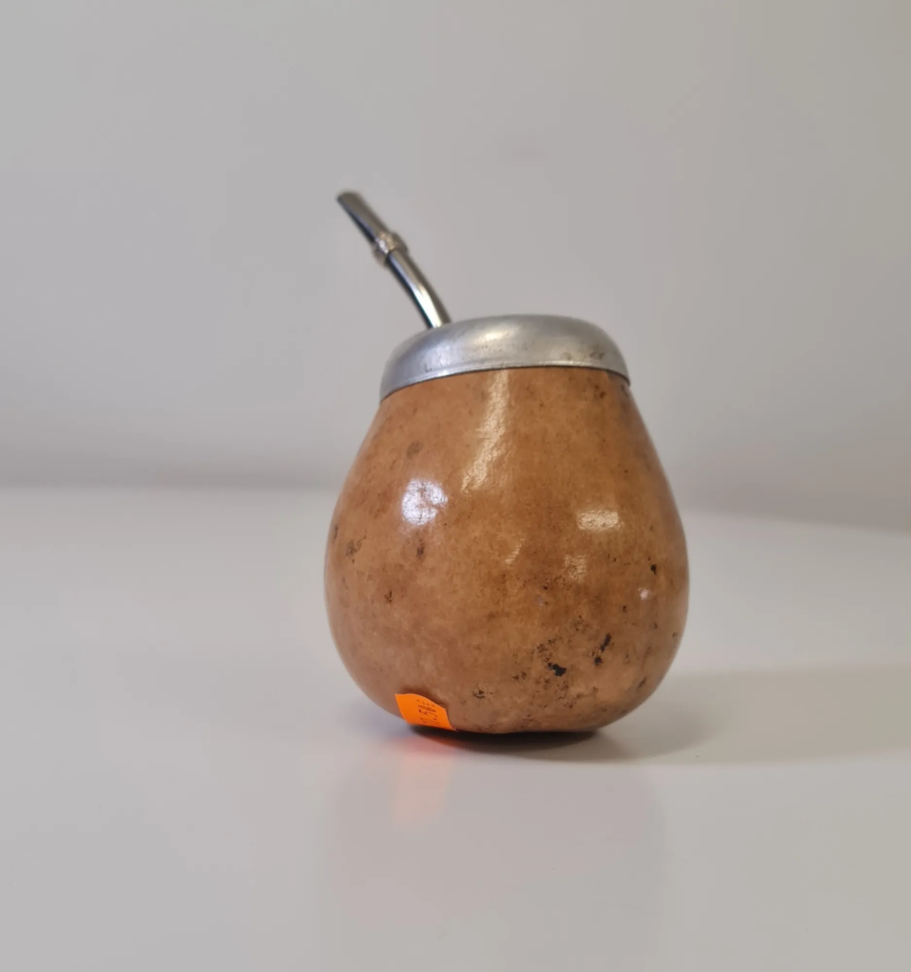 Mate marrón con borde