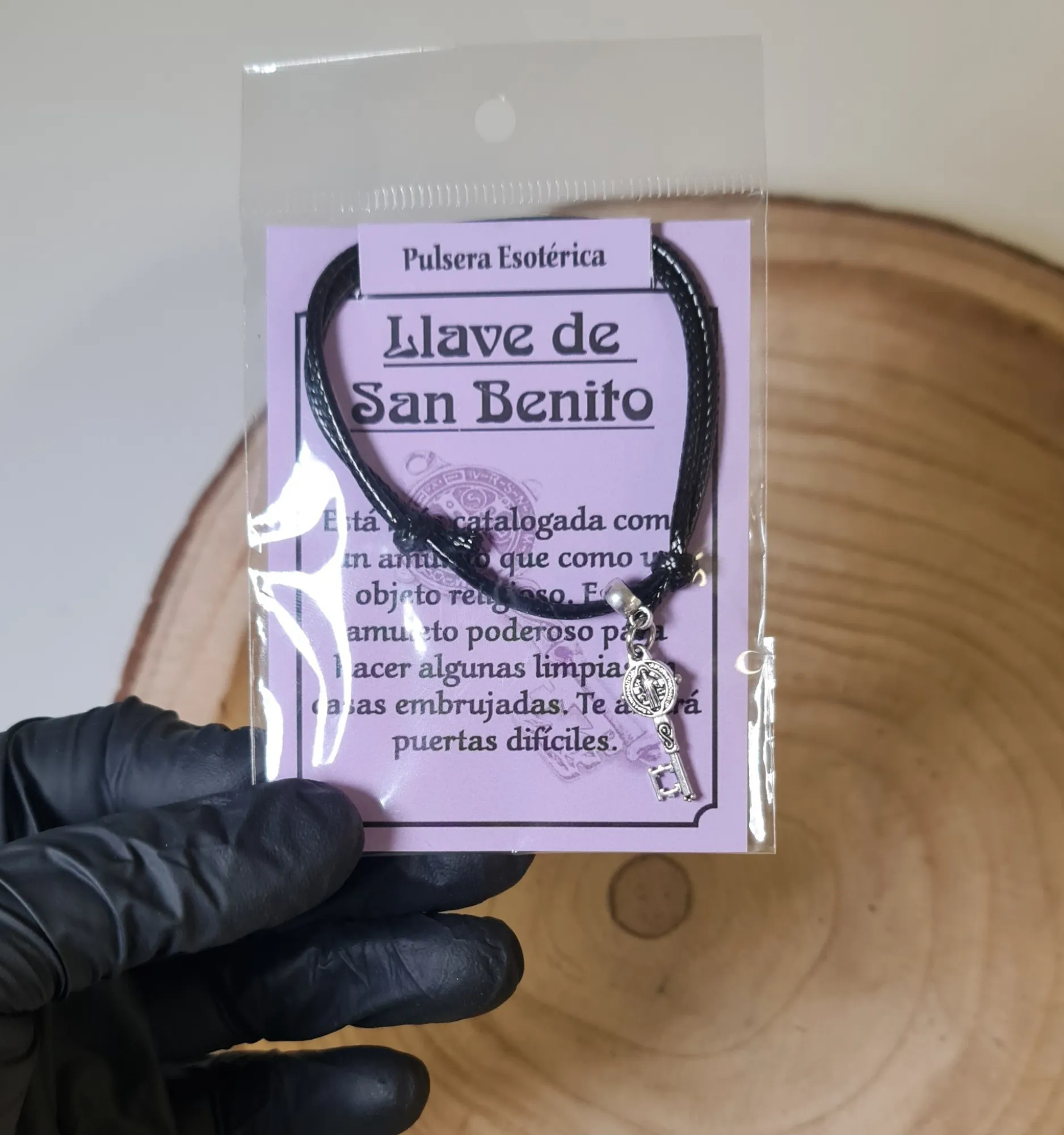 Pulsera llave de san Benito