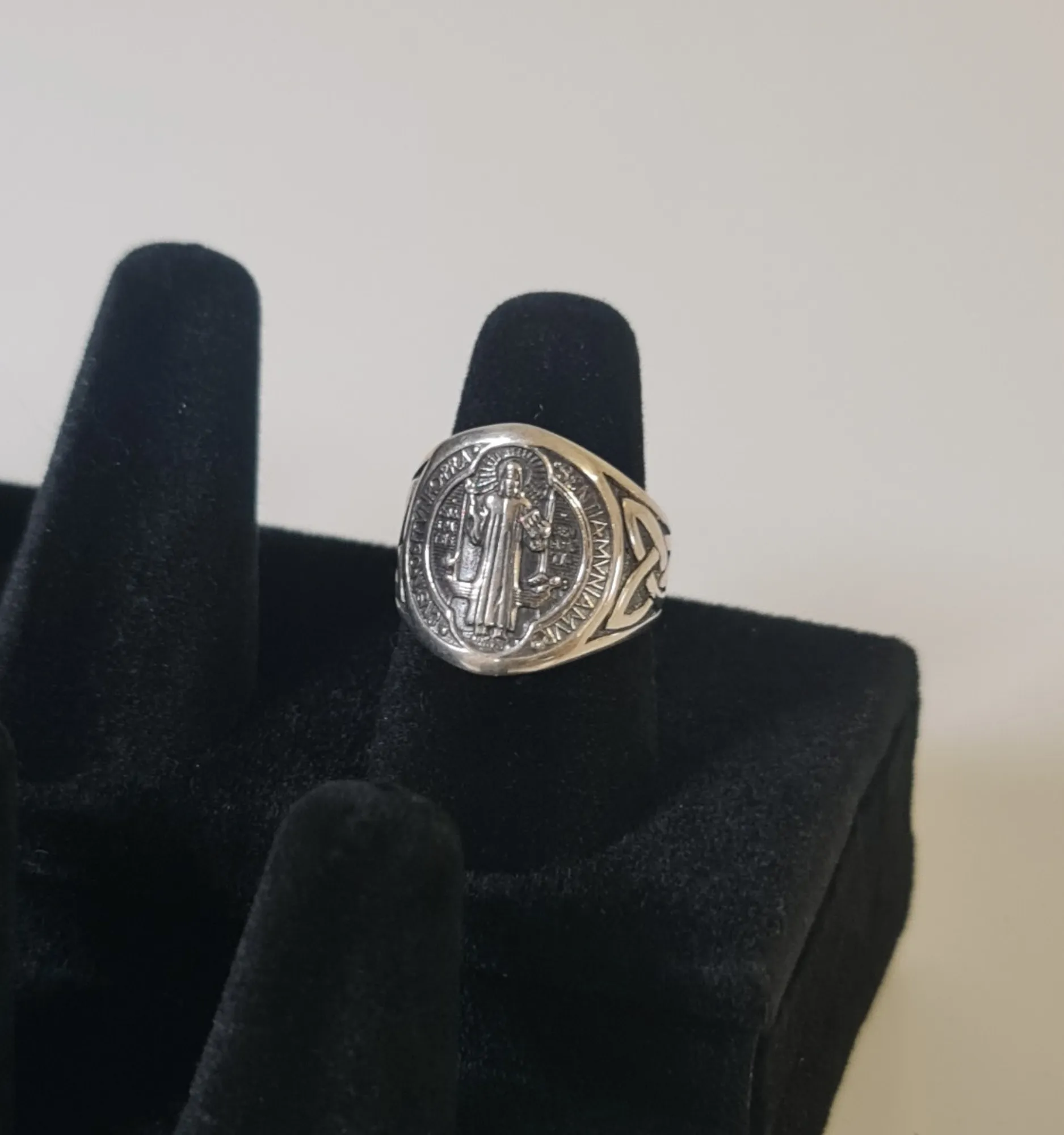 Anillo San Benito t17