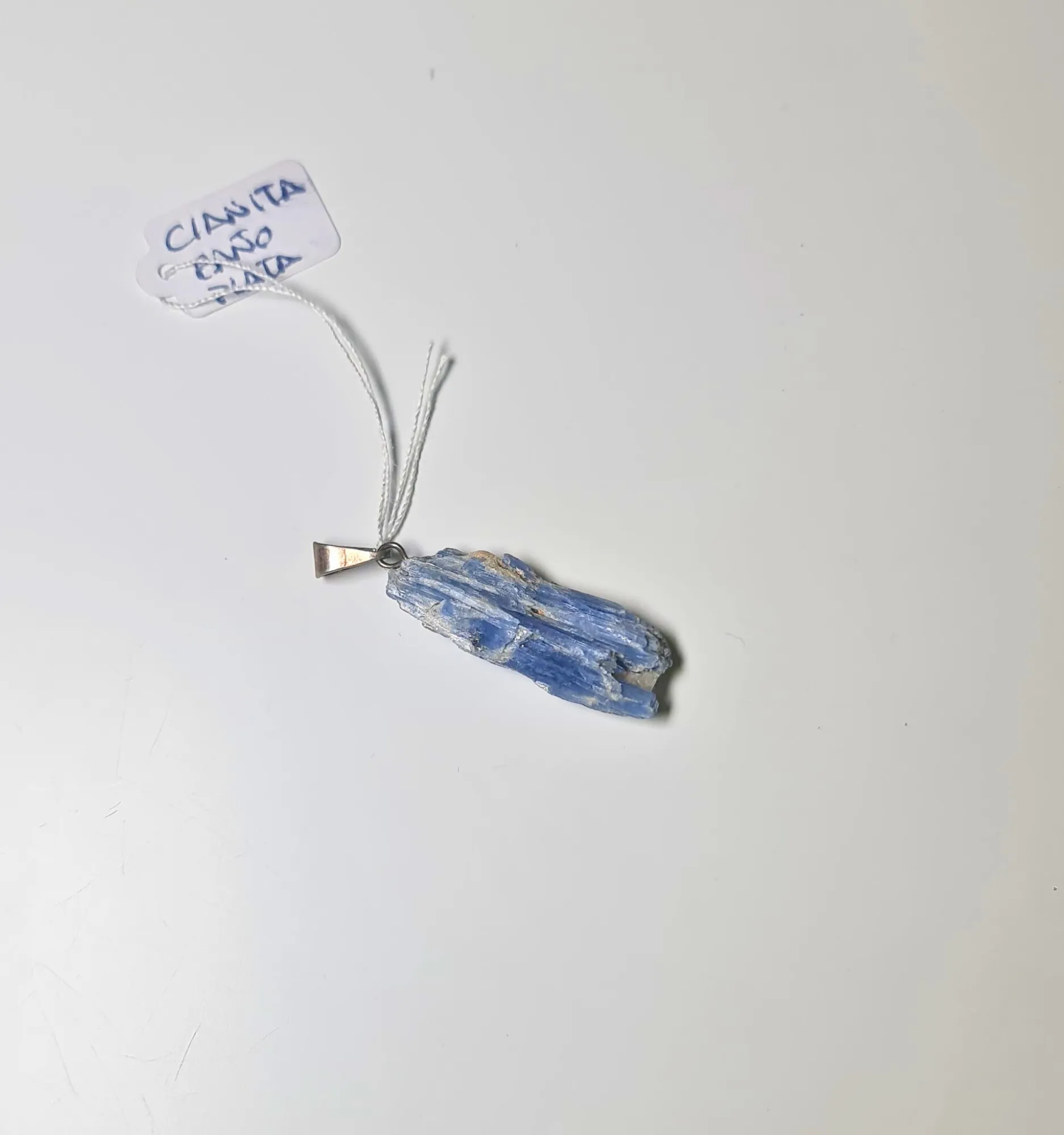 Colgante Cianita Baño Plata