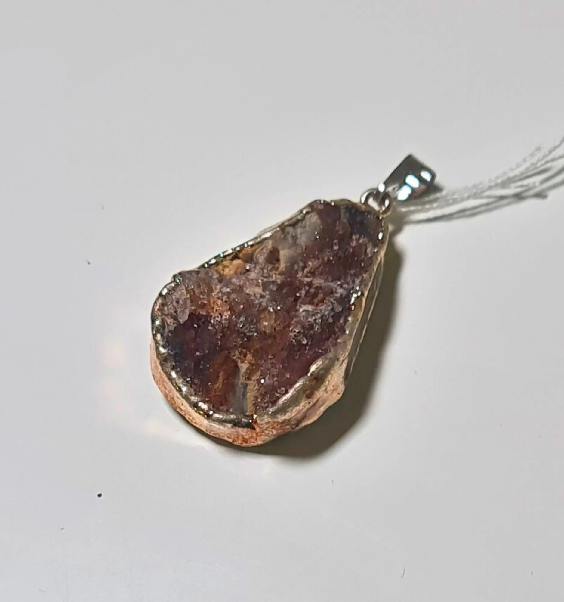 Colgante Gota Calcedonia Marrón