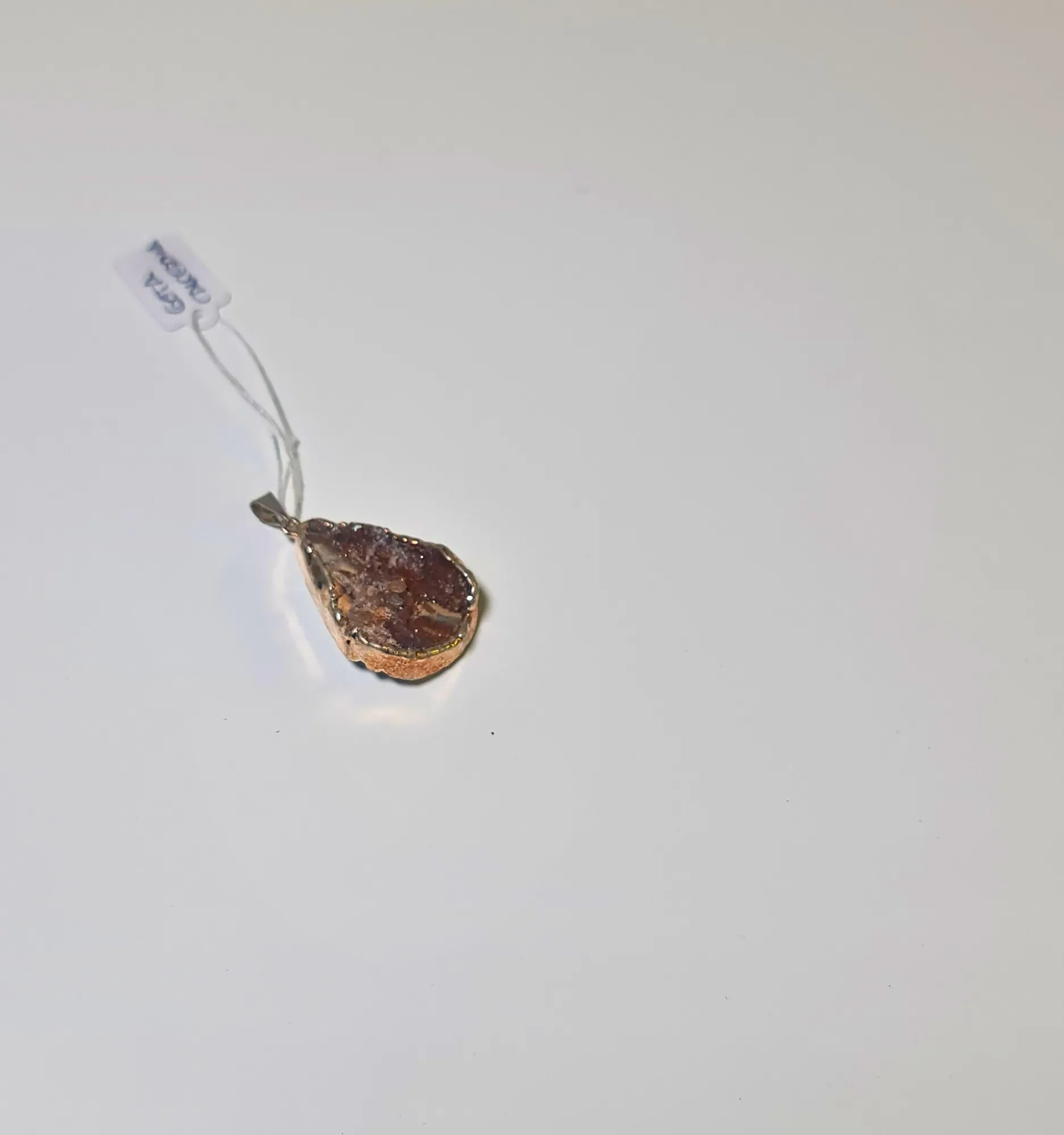 Colgante Gota Calcedonia Marrón