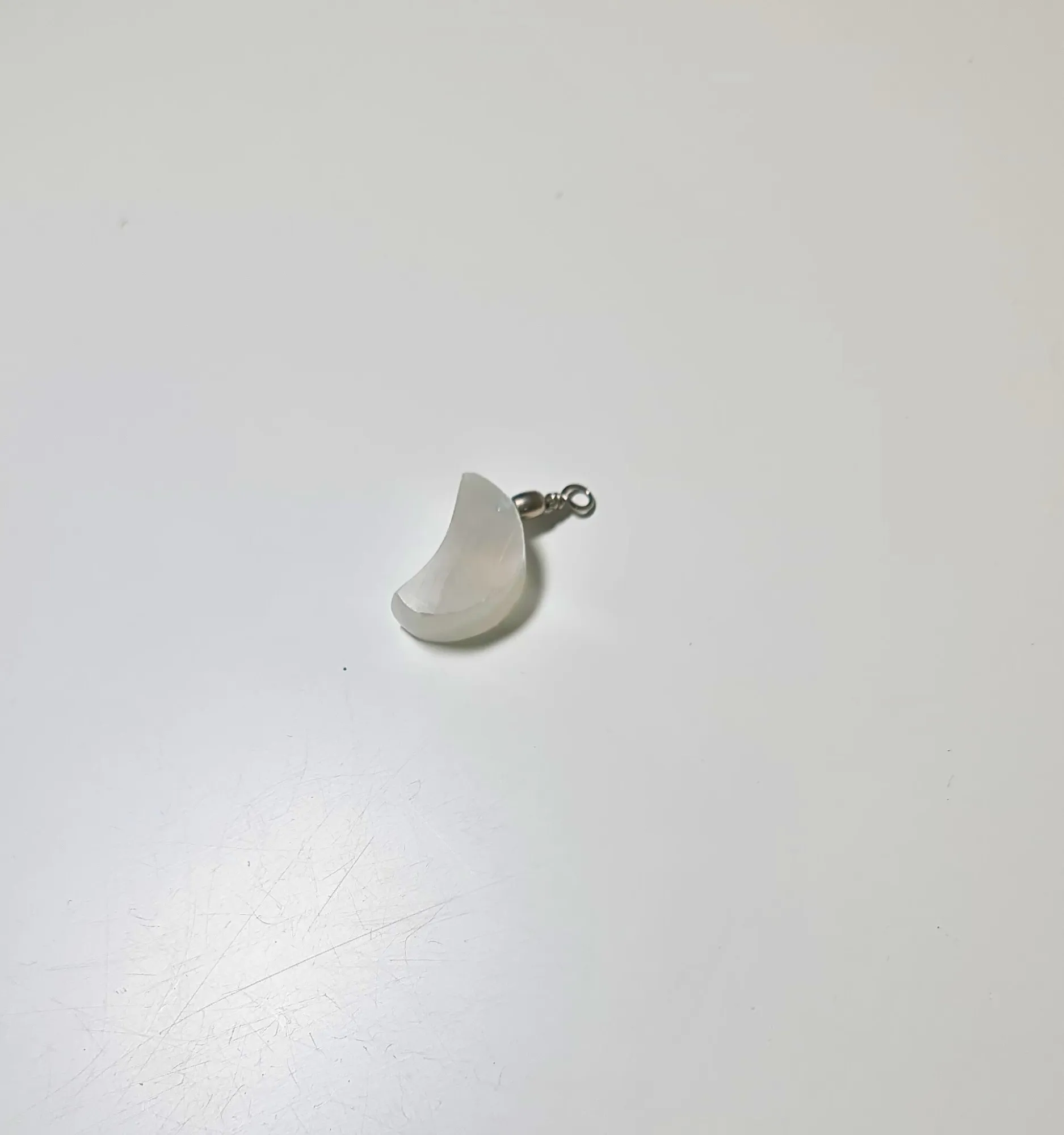 Colgante Media Luna Selenita