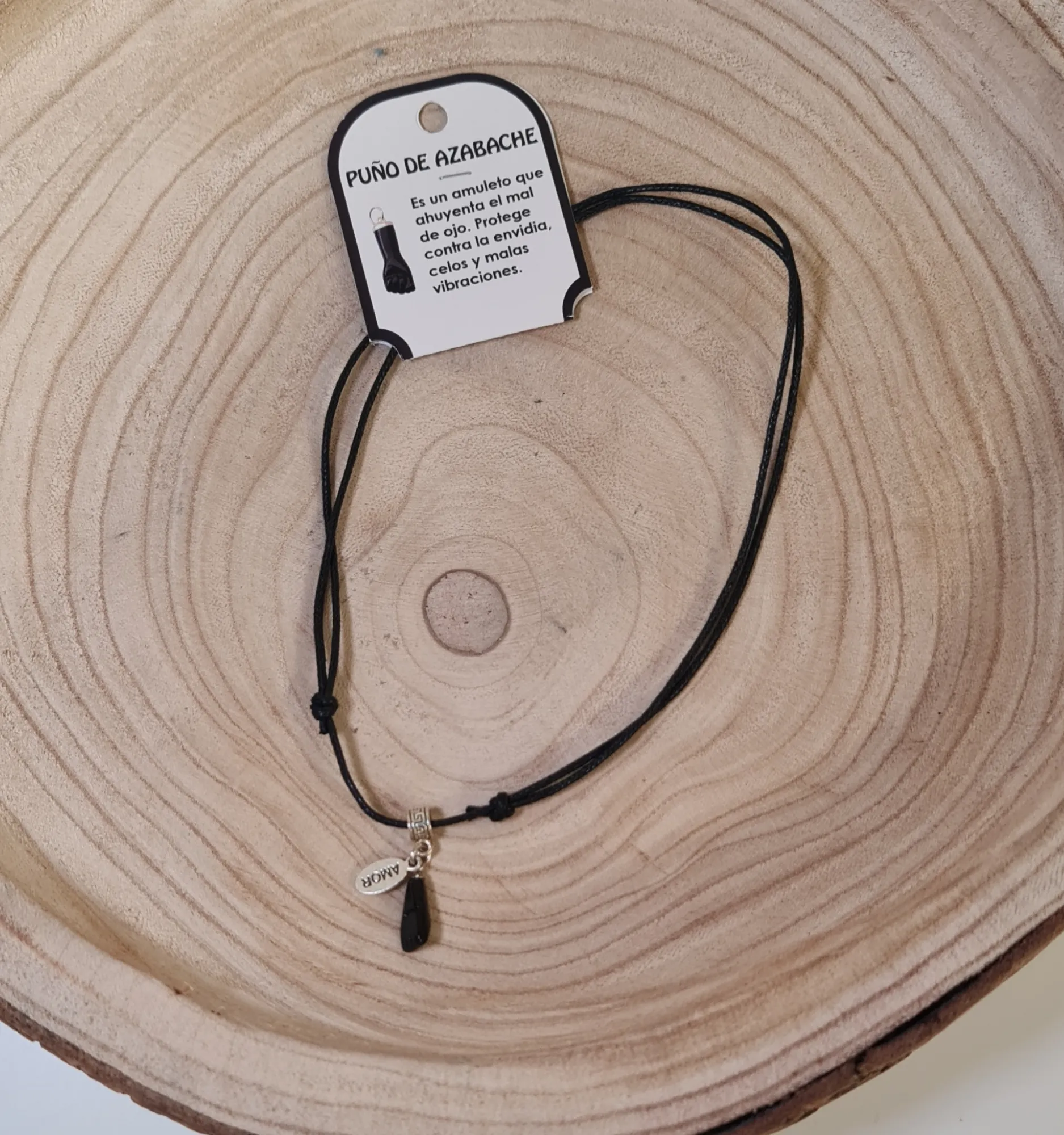 Colgante puño de azabache