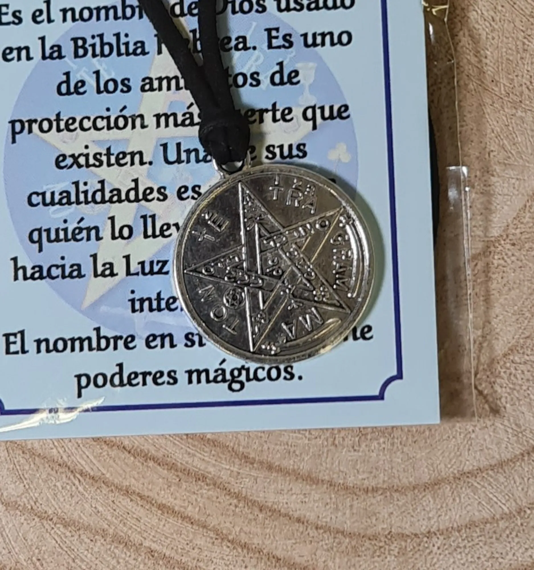 Collar Tetragrámaton