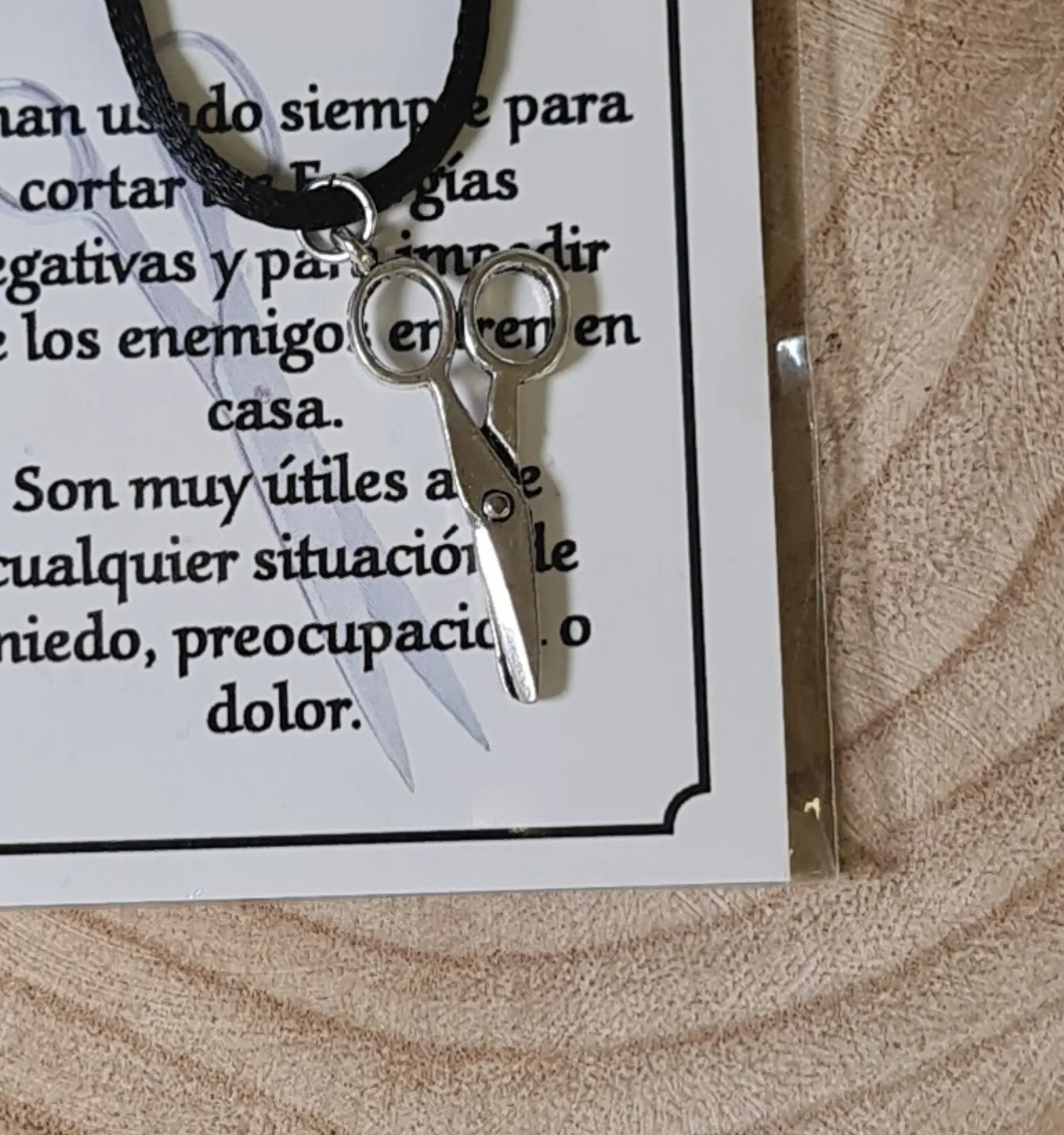 Collar de Tijeras