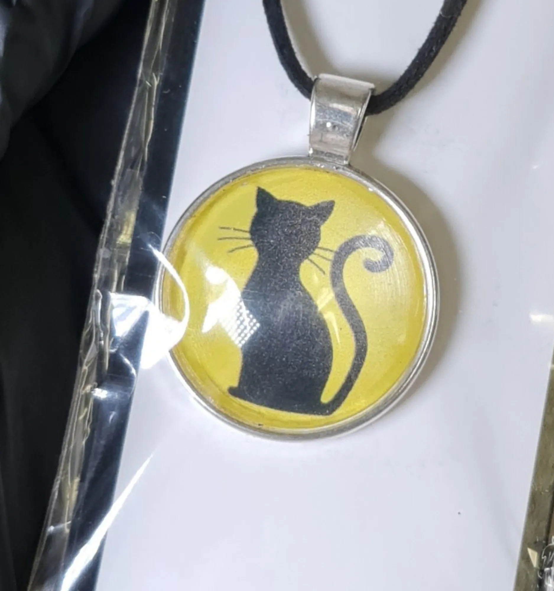Collar del Gato Negro