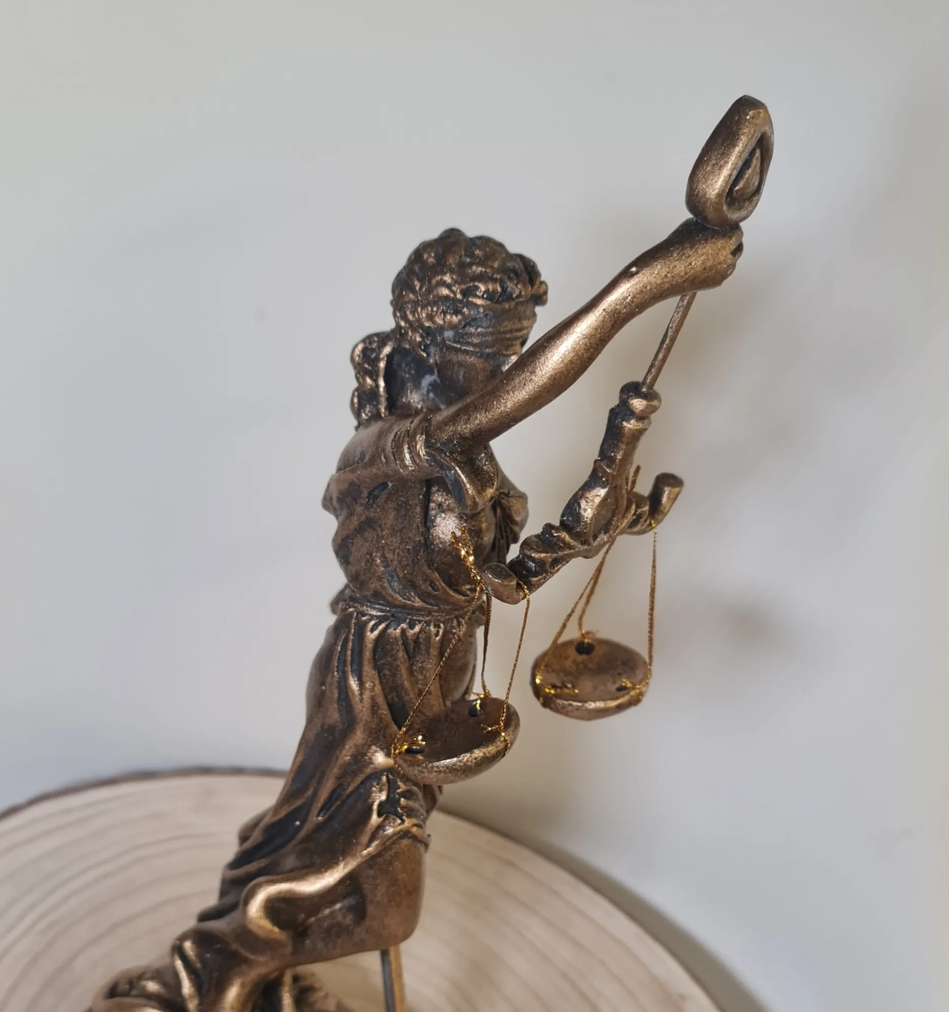 Figura Diosa de la Justicia