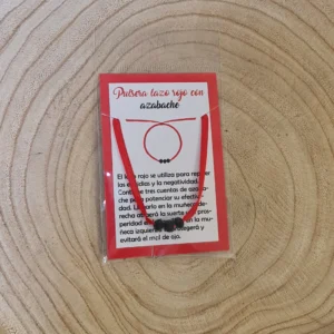 Lazo rojo con azabache