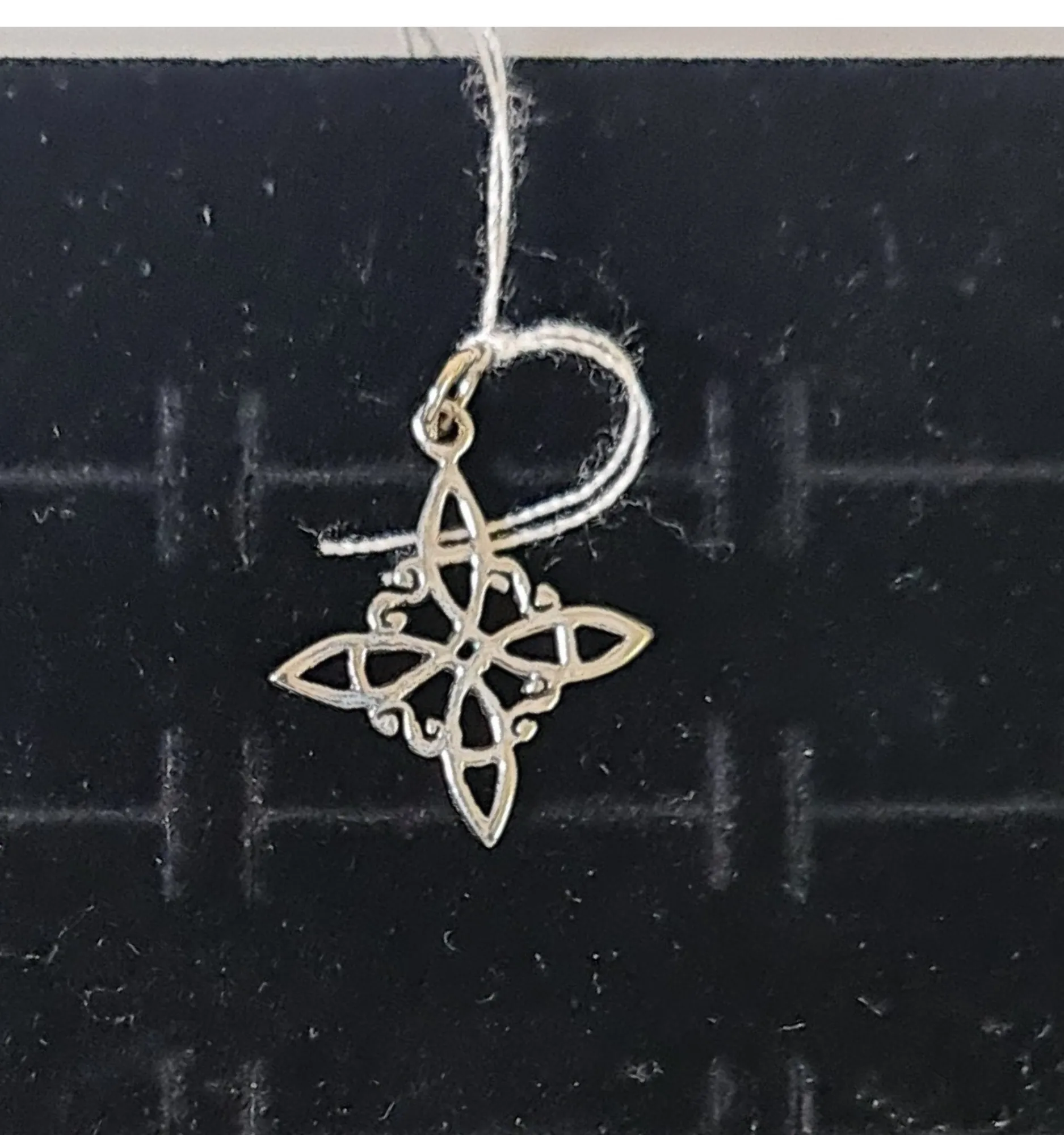 Nudo de Bruja Pequeño