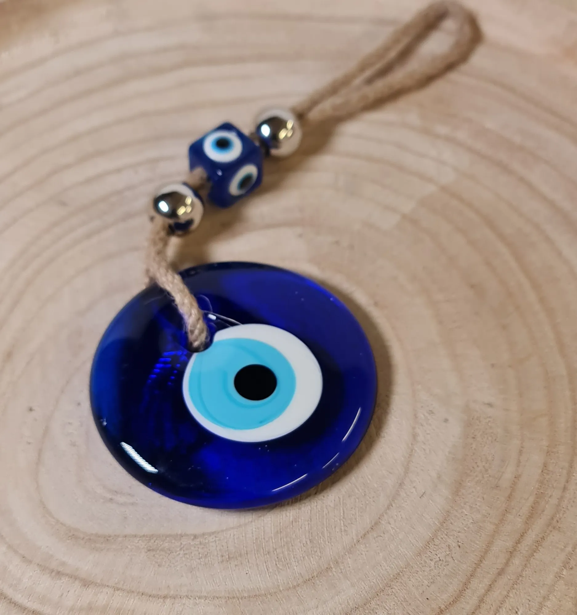 Ojo turco mediano