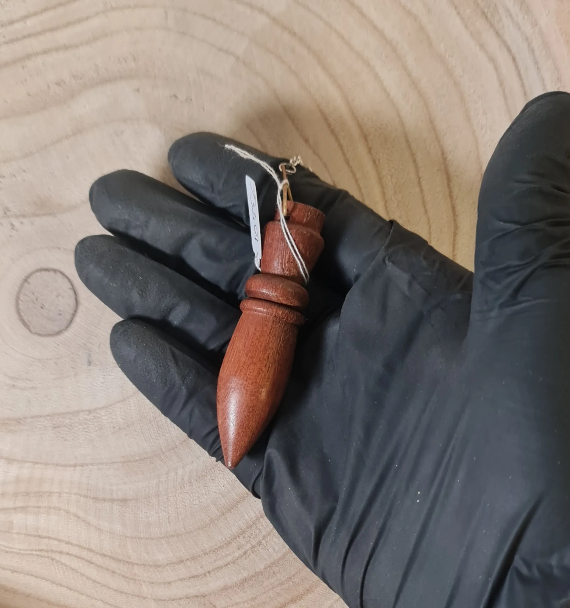 Péndulo madera karnak