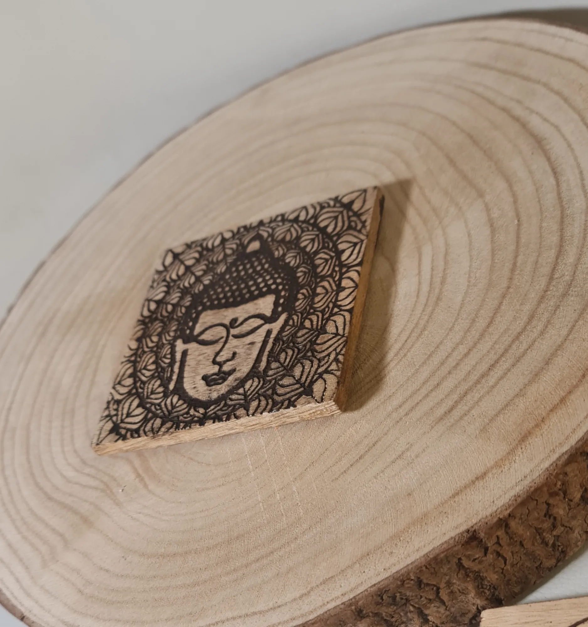 Posavasos Cabeza de Buda Madera