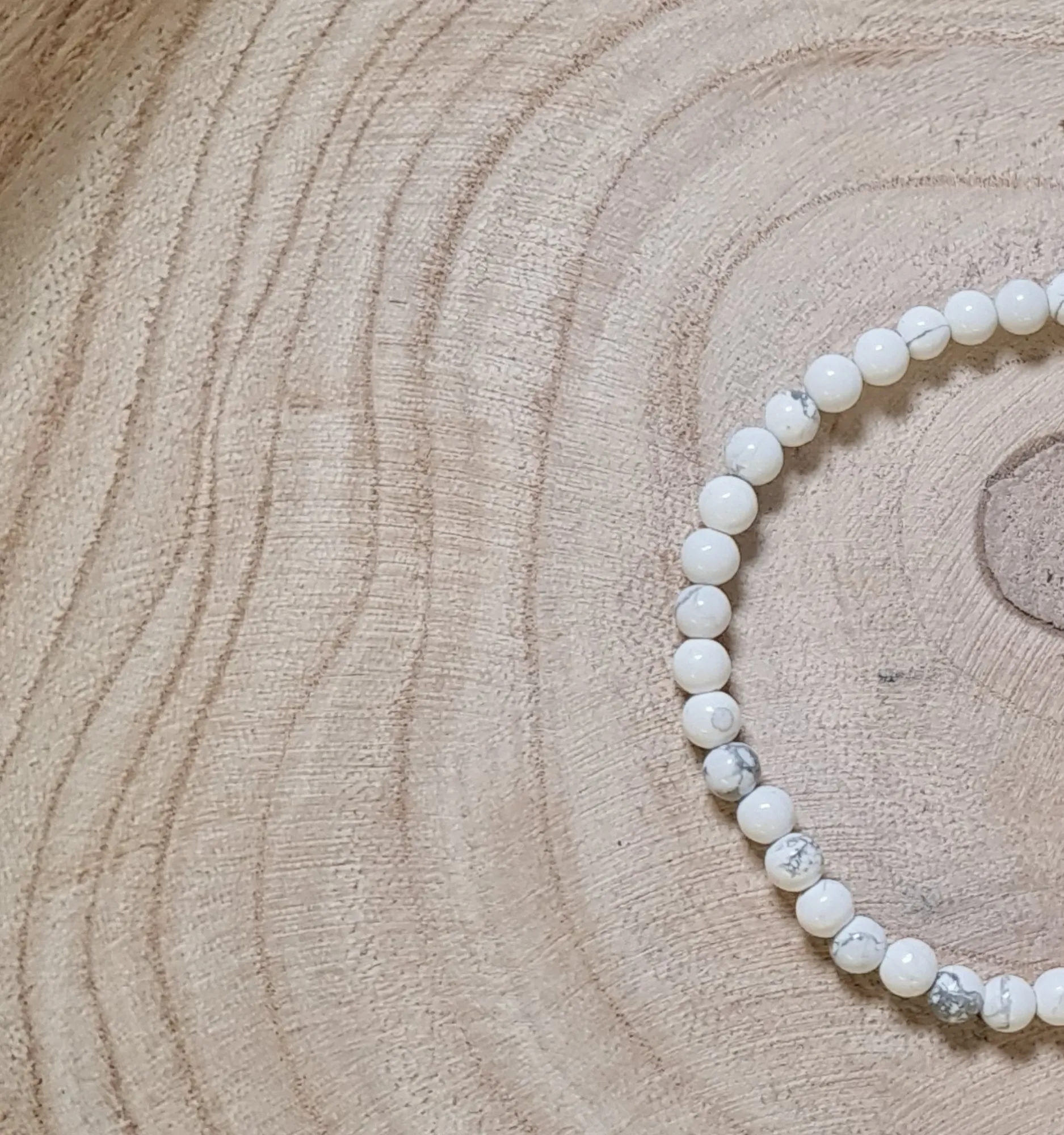 Pulsera de howlita