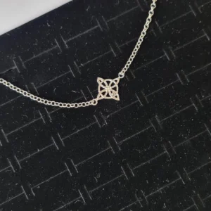 Pulsera de nudo de Bruja