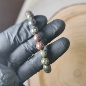 Pulsera fucsita con rubí