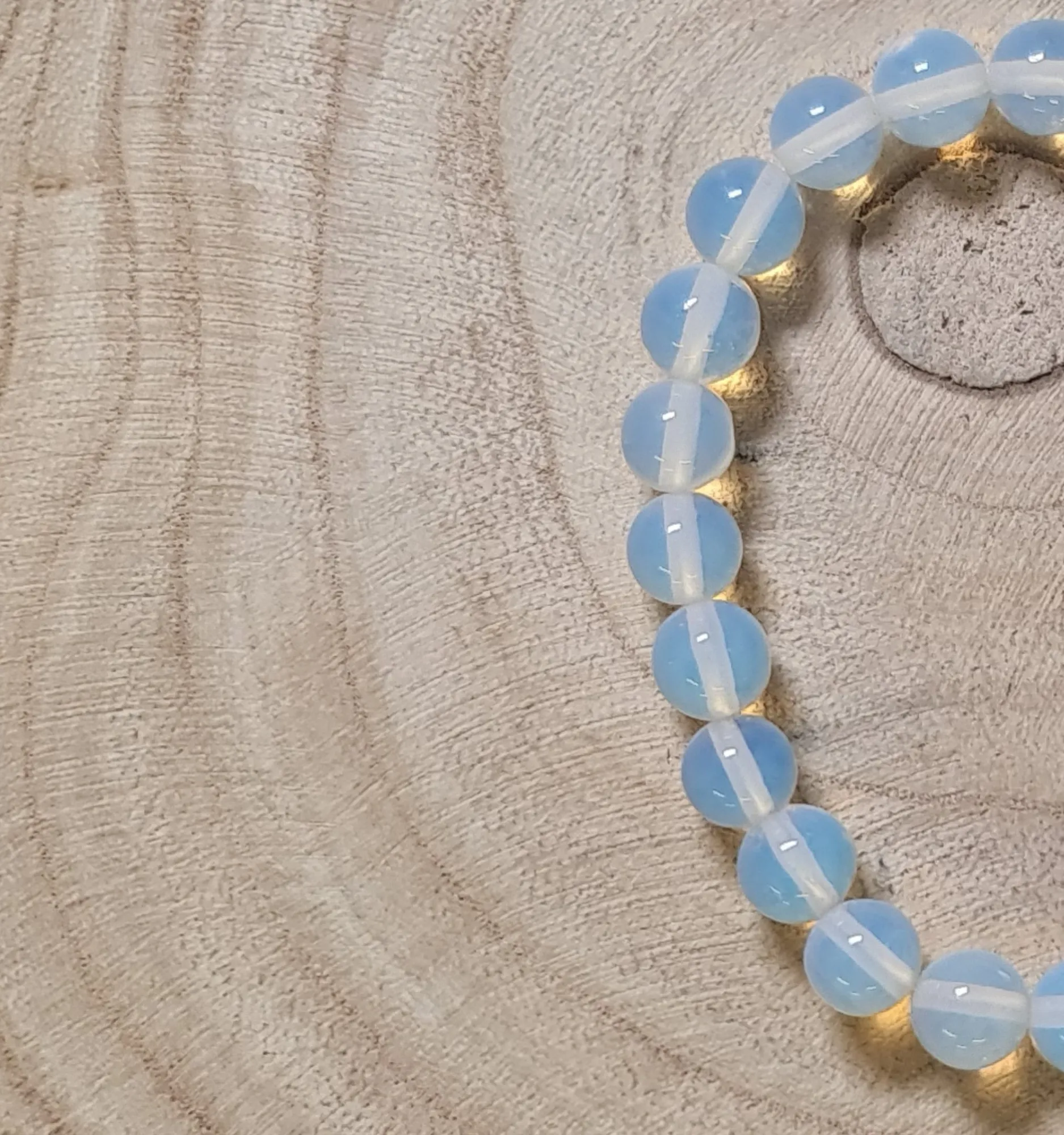Pulsera opalina