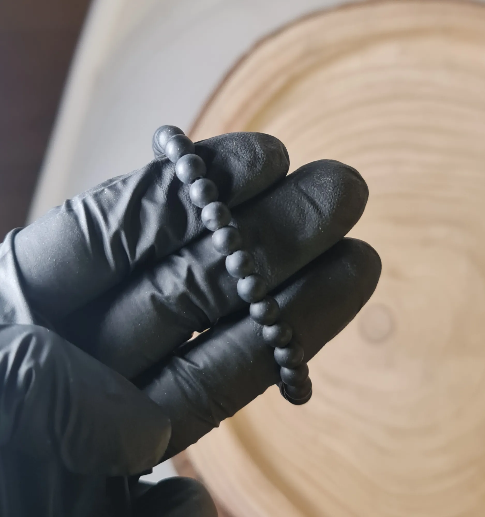 Pulsera shunguita reconstruida