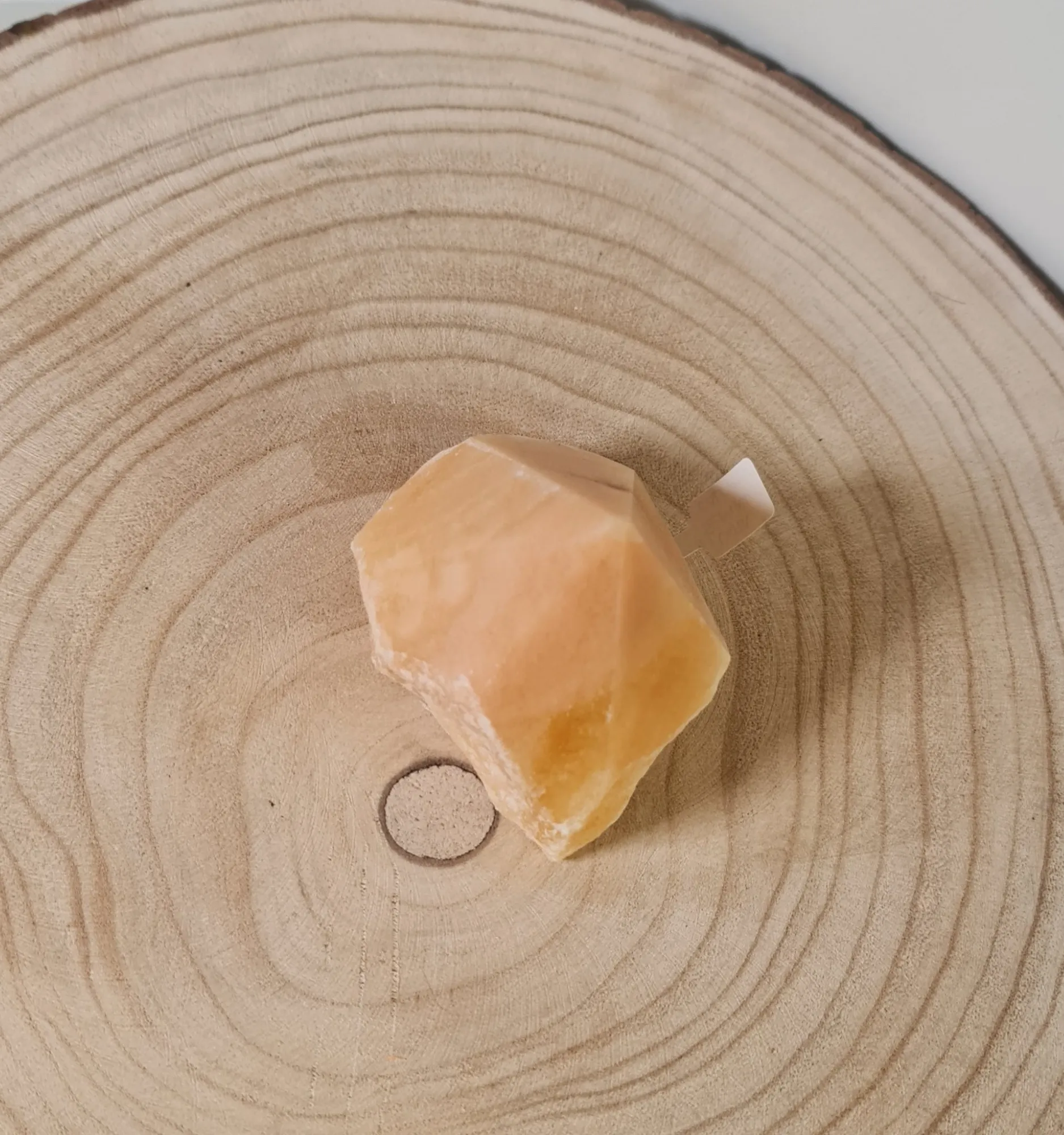 Punta Semipulida Calcita amarilla