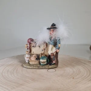 Figura Bruja de Resina