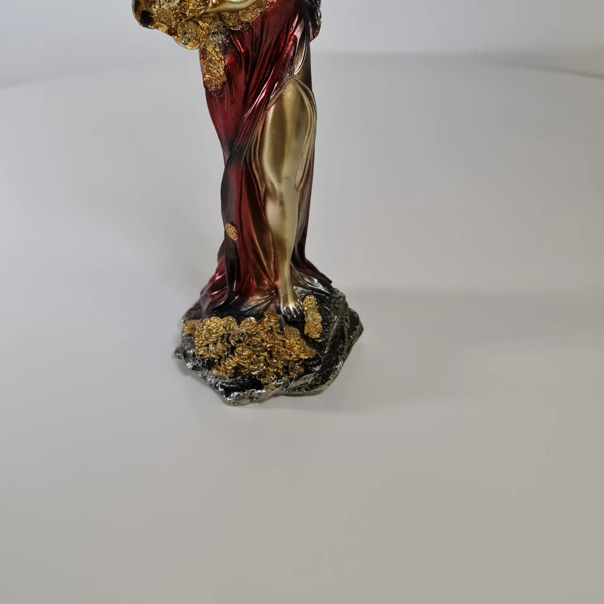 Figura diosa de la Fortuna Dorada Vestido Rojo 27cm